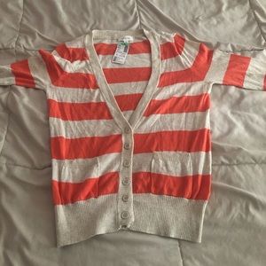 Pink and tan sweater in a size L